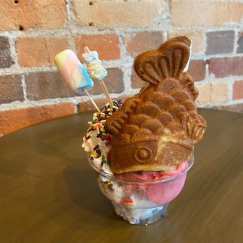 Sugar Koi - Strawberry ice cream and raspberry sorbet - Ice Cream & Frozen Yogurt Near Me - Cary, North Carolina