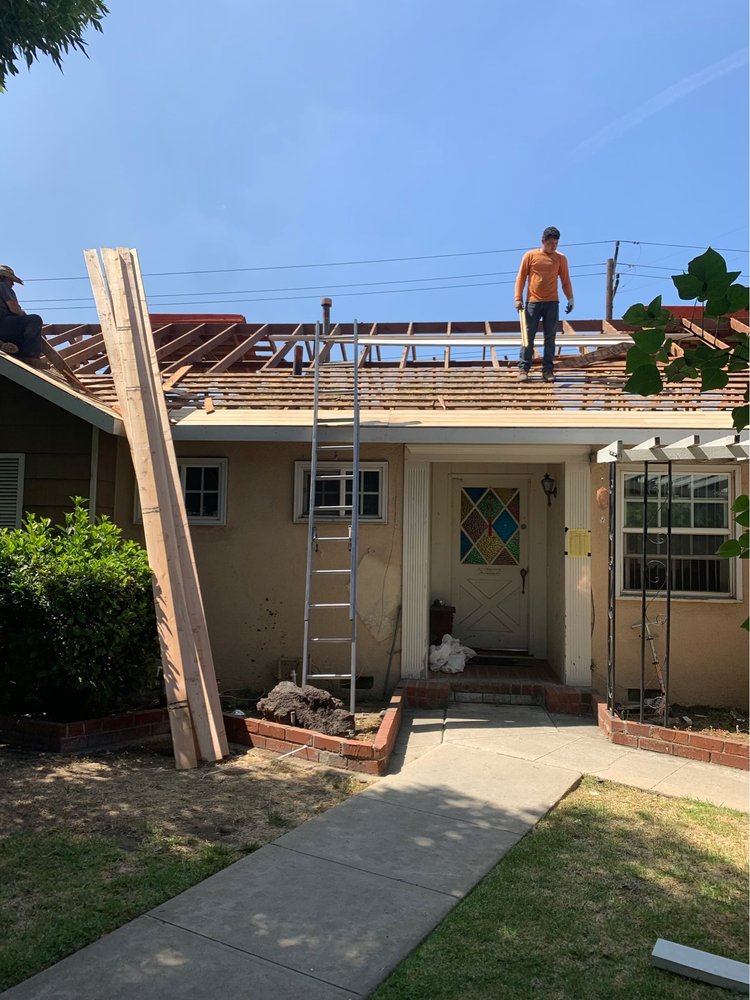 Slide of Golden State Roofer