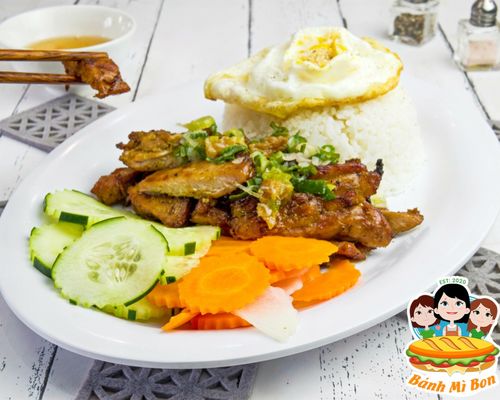 Bánh Mì Bon by null