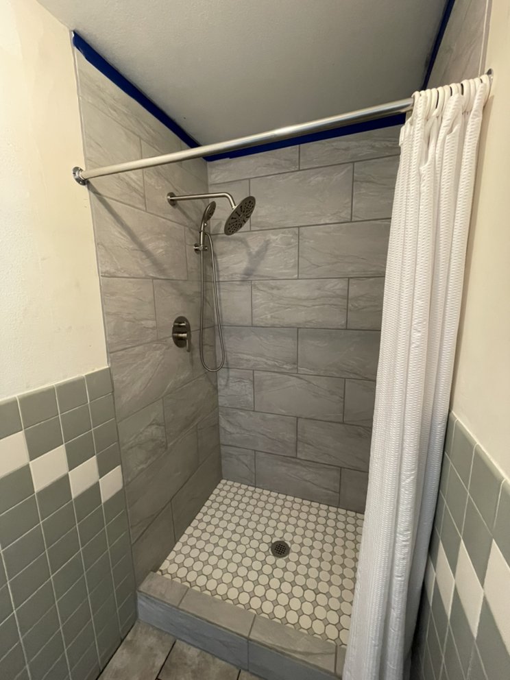 Slide of Albertos flooring and roof