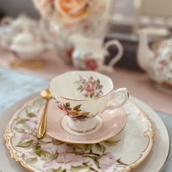 Wonderland Tea Party Rentals - Birthday Party