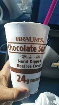 Braum's Ice Cream & Dairy Store by null