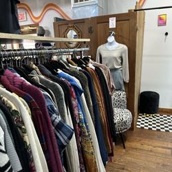 Sunny & Olive - Woman's dept and fitting rooms