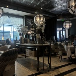Beautiful Brunch Place, Service top notch. Beautiful Brunch Place, Service top notch.