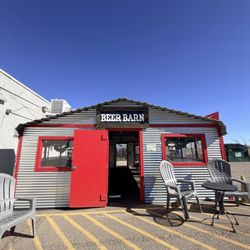 6 and 40 Brewery - Beer barn