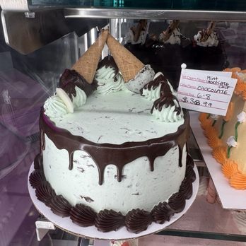 Baskin Robbins - Our favorite, Mint Chocolate Chip ice cream cake. - Ice Cream & Frozen Yogurt Near Me - Panorama City, California Baskin Robbins - Our favorite, Mint Chocolate Chip ice cream cake. - Ice Cream & Frozen Yogurt Near Me - Panorama City, California