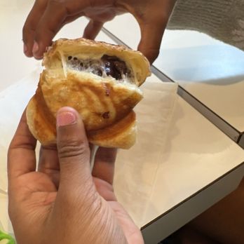 Oh Bear Café & Teahouse - Red bean taiyaki - Coffee & Tea Near Me - Seattle, Washington Oh Bear Café & Teahouse - Red bean taiyaki - Coffee & Tea Near Me - Seattle, Washington