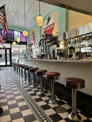 Lori's Diner by null