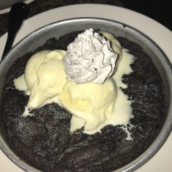 BJ's Restaurant & Brewhouse - Cookies n creme pizookie - Pizza Near Me - College Station, Texas