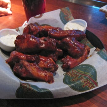 Cask'n Flagon - Wings. - Sports Bars Near Me - Boston, Massachusetts