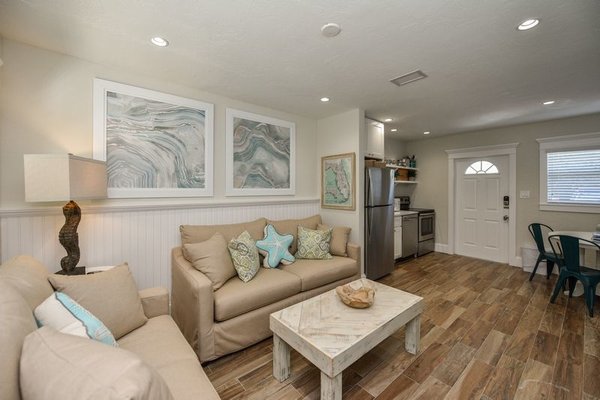 Tropical Breeze Resort by null