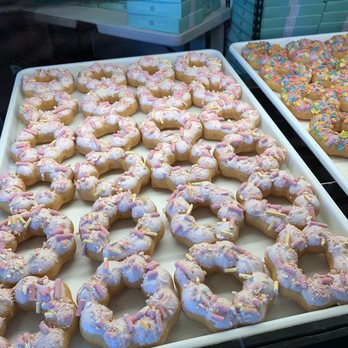 Dochi - Donuts Near Me - Tukwila, Washington