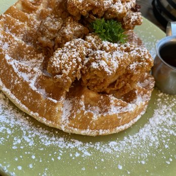 Berkeley Social Club - Waffle and KFC - Breakfast & Brunch Near Me - Berkeley, California