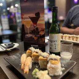 洋書　sushi & sashimi Deluxe Sushi Nigiri Bento - Will Wander For Food