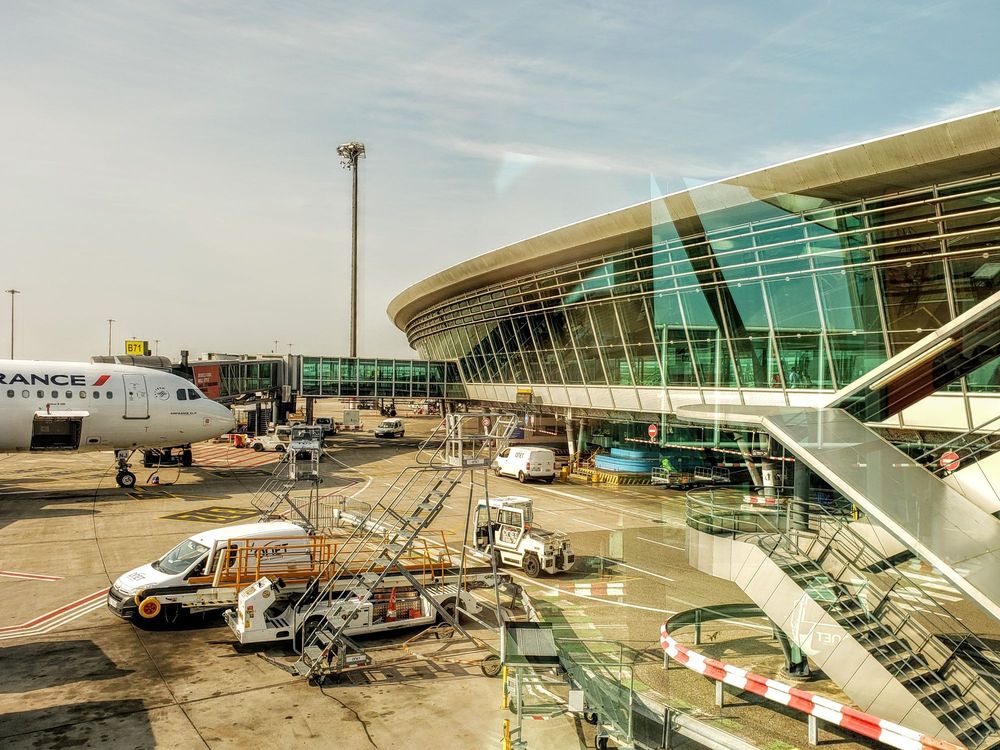 AÉROPORT DE LYON SAINTEXUPÉRY 132 Photos & 98 Reviews ColombierSaugnieu, Rhône, France