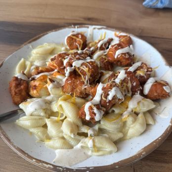 Brunches - Buffalo Chicken Mac-n-Cheese Bowl - Breakfast & Brunch Near Me - Wilmington, North Carolina Brunches - Buffalo Chicken Mac-n-Cheese Bowl - Breakfast & Brunch Near Me - Wilmington, North Carolina