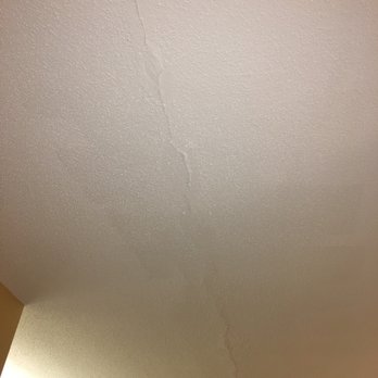 Hyatt Place - Huge crack in ceiling - Hotels Near Me - Estero, Florida Hyatt Place - Huge crack in ceiling - Hotels Near Me - Estero, Florida