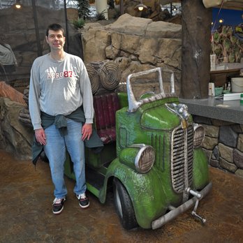 Moose Mountain Adventure Golf - Mini Golf Near Me - Bloomington, Minnesota
