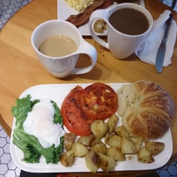 Roasted tomato! Croisaant! Yum! Roasted tomato! Croisaant! Yum!