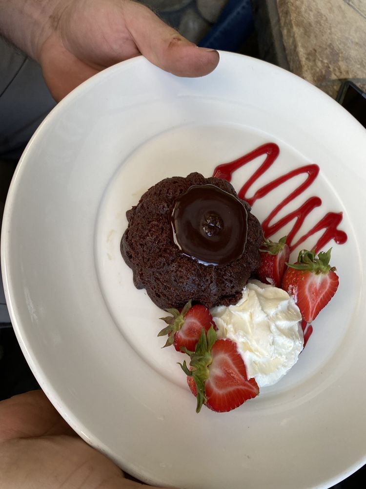 YOUBOU BAR & GRILL Updated August 2024 27 Photos & 10 Reviews 10524 Youbou Road, Youbou