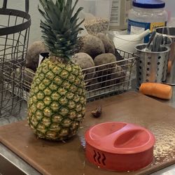 Juice Stars - Pineapples, and beets