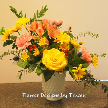 Flower Designs By Tracey - A summer seasonal arrangement - Florists Near Me - Elizabethtown, New York Flower Designs By Tracey - A summer seasonal arrangement - Florists Near Me - Elizabethtown, New York