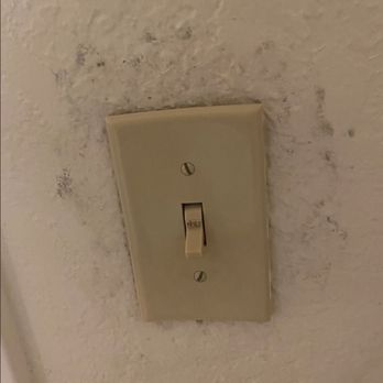 Hampton Inn Milford - Mold growth after 24 hours clearly a known issue as it was clean and appears to have been painted over. - Hotels Near Me - Milford, Connecticut Hampton Inn Milford - Mold growth after 24 hours clearly a known issue as it was clean and appears to have been painted over. - Hotels Near Me - Milford, Connecticut