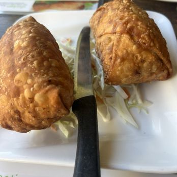 Green Apple China Bistro - New York Style Egg Roll (my favorite egg rolls in the valley) - Chinese Near Me - Studio City, California