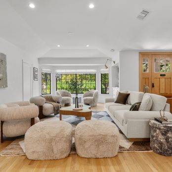 Decolure - Hidden Hills, CA - Home Staging Near Me