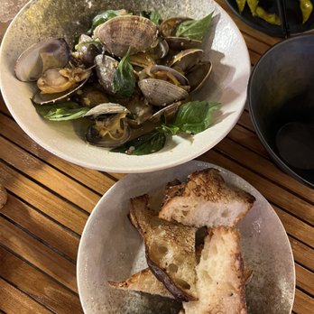 The Crouching Lion - Clams with focaccia - Beer Bar Near Me - Kaaawa, Hawaii The Crouching Lion - Clams with focaccia - Beer Bar Near Me - Kaaawa, Hawaii