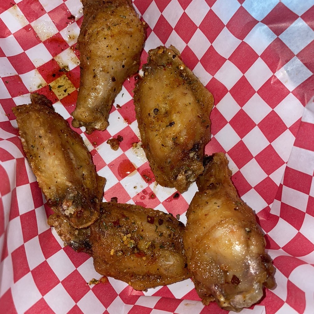 Wing Studio - Kansas City Wings (not wet) - Chicken Wings Near Me - Lee's Summit, Missouri Wing Studio - Kansas City Wings (not wet) - Chicken Wings Near Me - Lee's Summit, Missouri