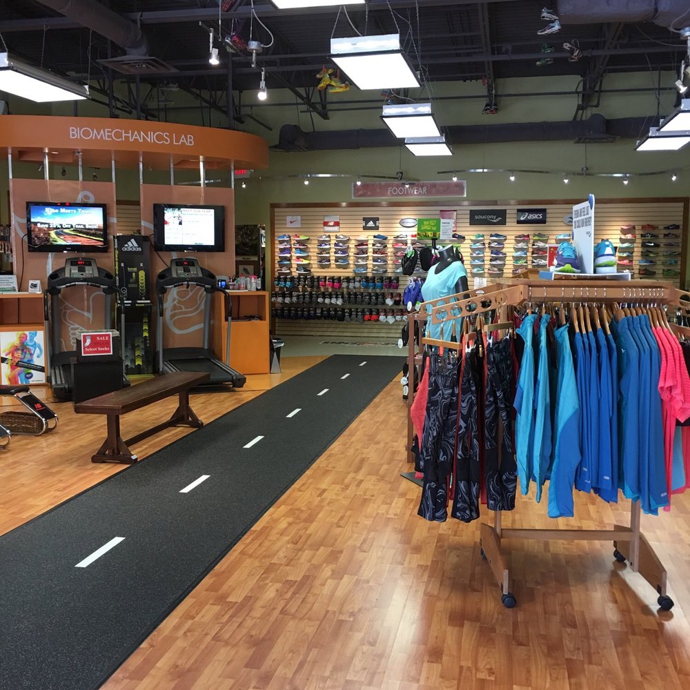 Big Peach Running Co. Alpharetta - Shoe Stores Near Me - Alpharetta, Georgia