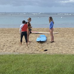 Surf HNL - Surf lesson
