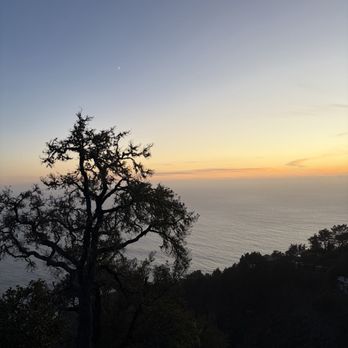 Nepenthe - A Big Sur sunset at Nepenthe - New American Near Me - Big Sur, California Nepenthe - A Big Sur sunset at Nepenthe - New American Near Me - Big Sur, California