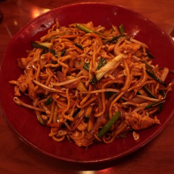 Mian - Chicken lo mein, $14. - Dim Sum Near Me - Des Plaines, Illinois