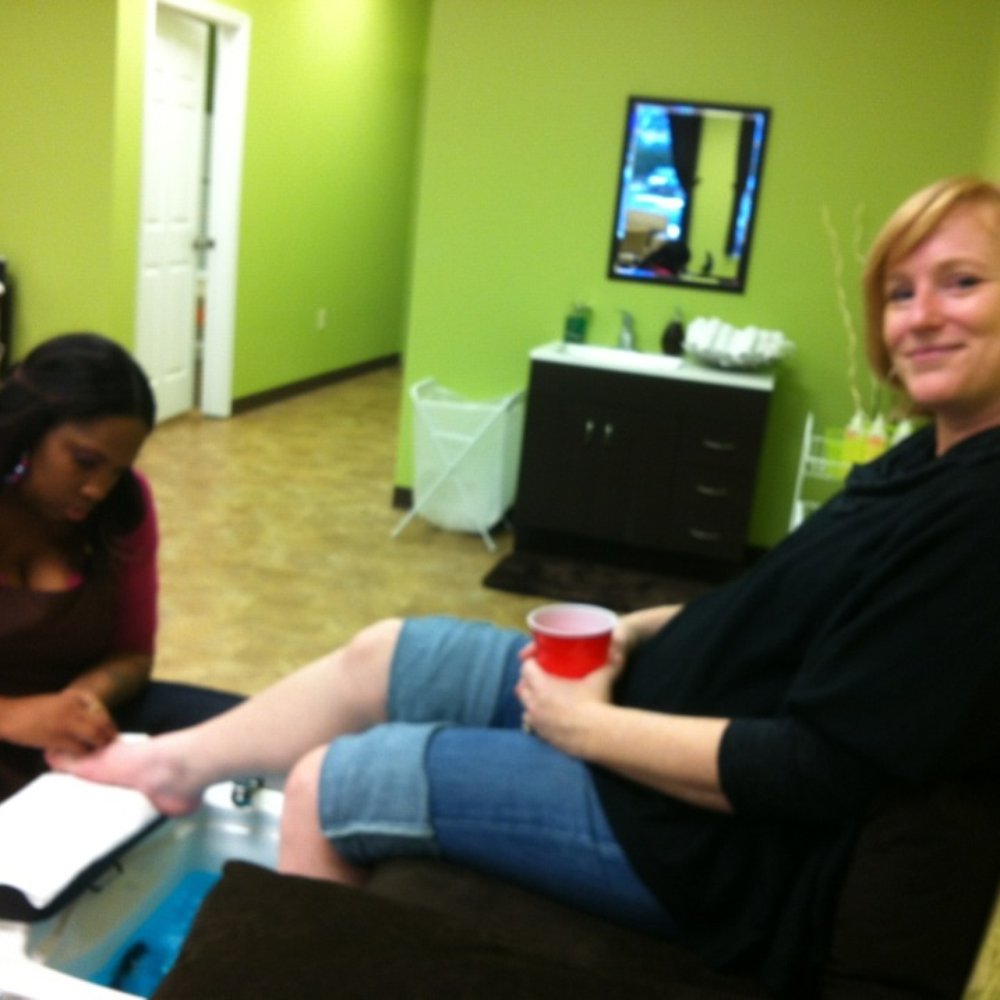 Cocanails Upscale Salon - Nail Salons Near Me - Austell, Georgia