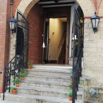Flipper's - Entrance - Pancakes Near Me - Toronto, Ontario
