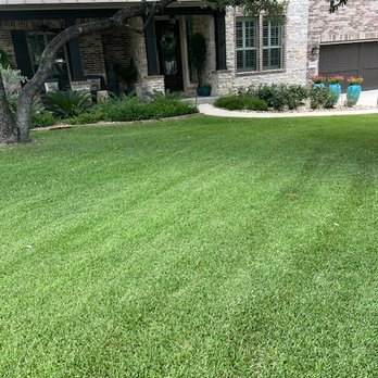 Emerald Lawns - Tree Services Near Me - Round Rock, Texas Emerald Lawns - Tree Services Near Me - Round Rock, Texas