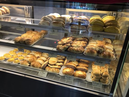 Long Wong Bakery II 龍旺西餅 by null