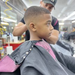 Universal Dominican Hair Salon and Barbershop