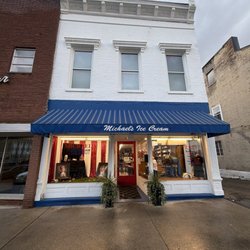 Michael's Ice Cream - Outside
