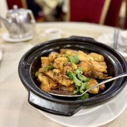 Peony Seafood Restaurant - Seabass w/Eggplant Clay Pot