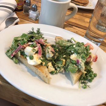 Daps Breakfast & Imbibe - Veggie Toast - Breakfast & Brunch Near Me - Charleston, South Carolina Daps Breakfast & Imbibe - Veggie Toast - Breakfast & Brunch Near Me - Charleston, South Carolina