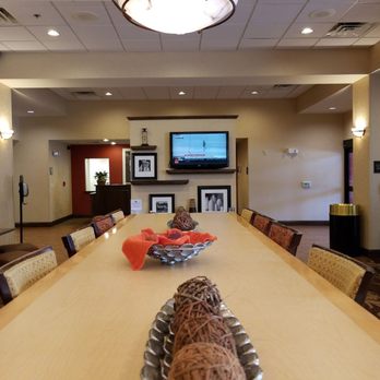 Hampton Inn Williamsburg - Hotels Near Me - Williamsburg, Kentucky