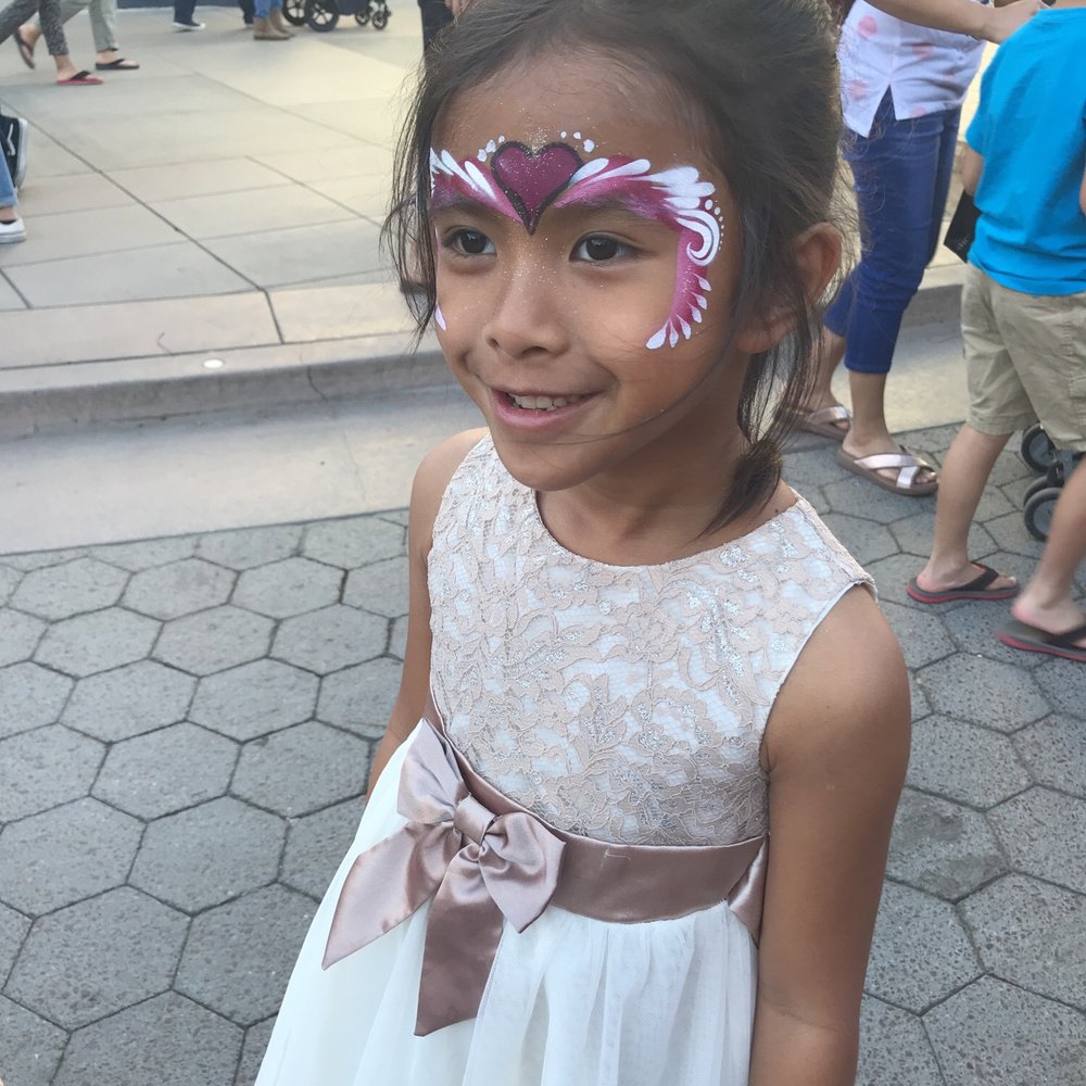 Lady Glitter - Fast and talented! - Henna Artists Near Me - Los Angeles, California Lady Glitter - Fast and talented! - Henna Artists Near Me - Los Angeles, California
