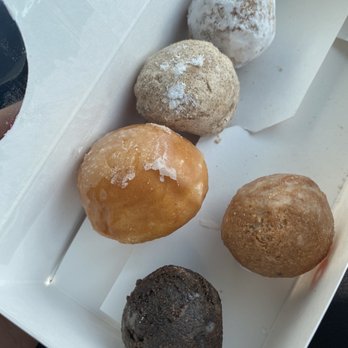 Dunkin' - 5 munchkins - Donuts Near Me - San Carlos, California