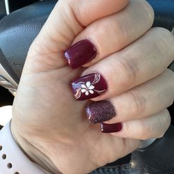 Nails 4 U - Beautiful hand painted design by Lisa. She's THE BEST!