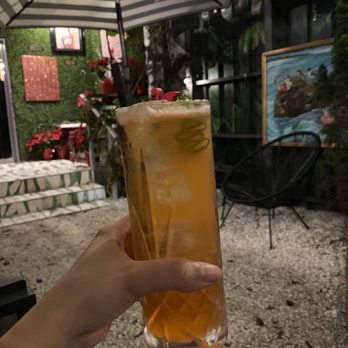 Mandarin Heights - Flamingo fizz - Cocktail Bars Near Me - Tampa, Florida
