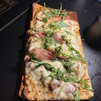 High Bar Clayton - Italian Flatbread - Bars Near Me - Clayton, Missouri High Bar Clayton - Italian Flatbread - Bars Near Me - Clayton, Missouri