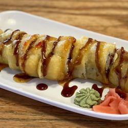 Drake's - Crab Rangoon sushi roll